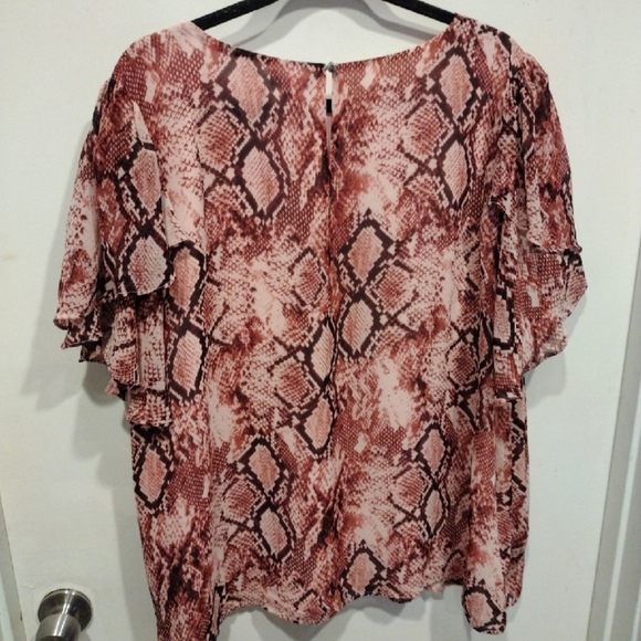 Vince Camuto Women's Pink Chiffon Snakeskin Print Top Sz 3X-Career Event Mobwife - Picture 6 of 6